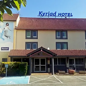 Kyriad Lyon Est - Bonnet De Mure Hotel